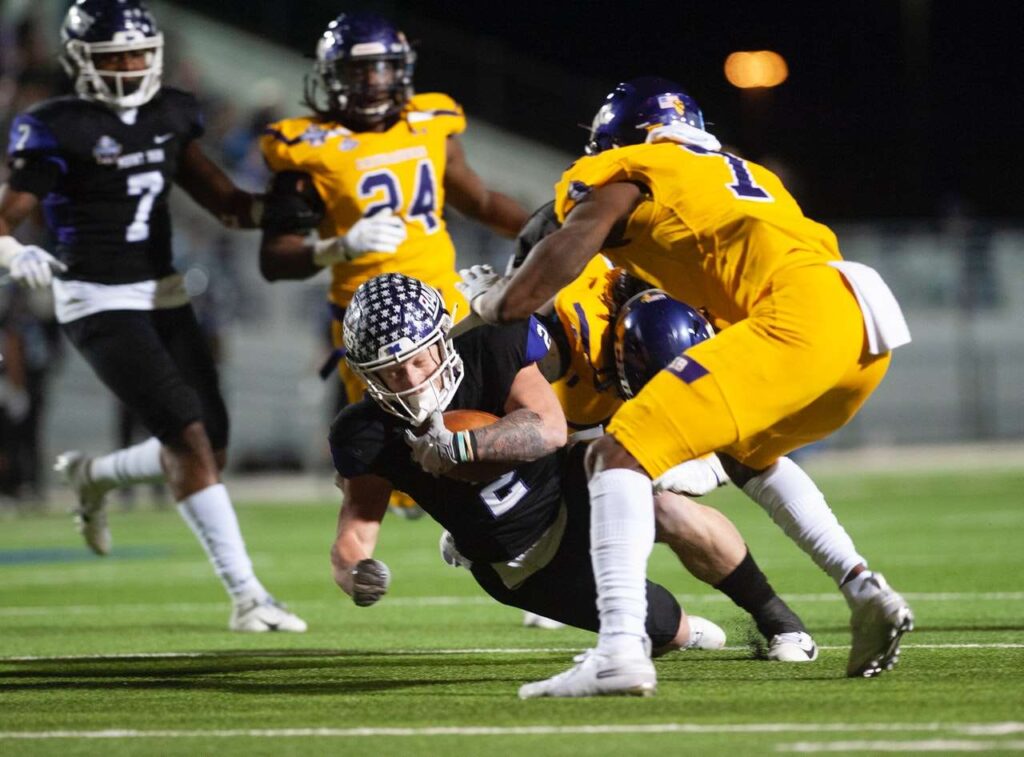 كأس العرب: تونس تواجه الجزائر في نهائي البطولة بعد إقصائهما مصر وقطر